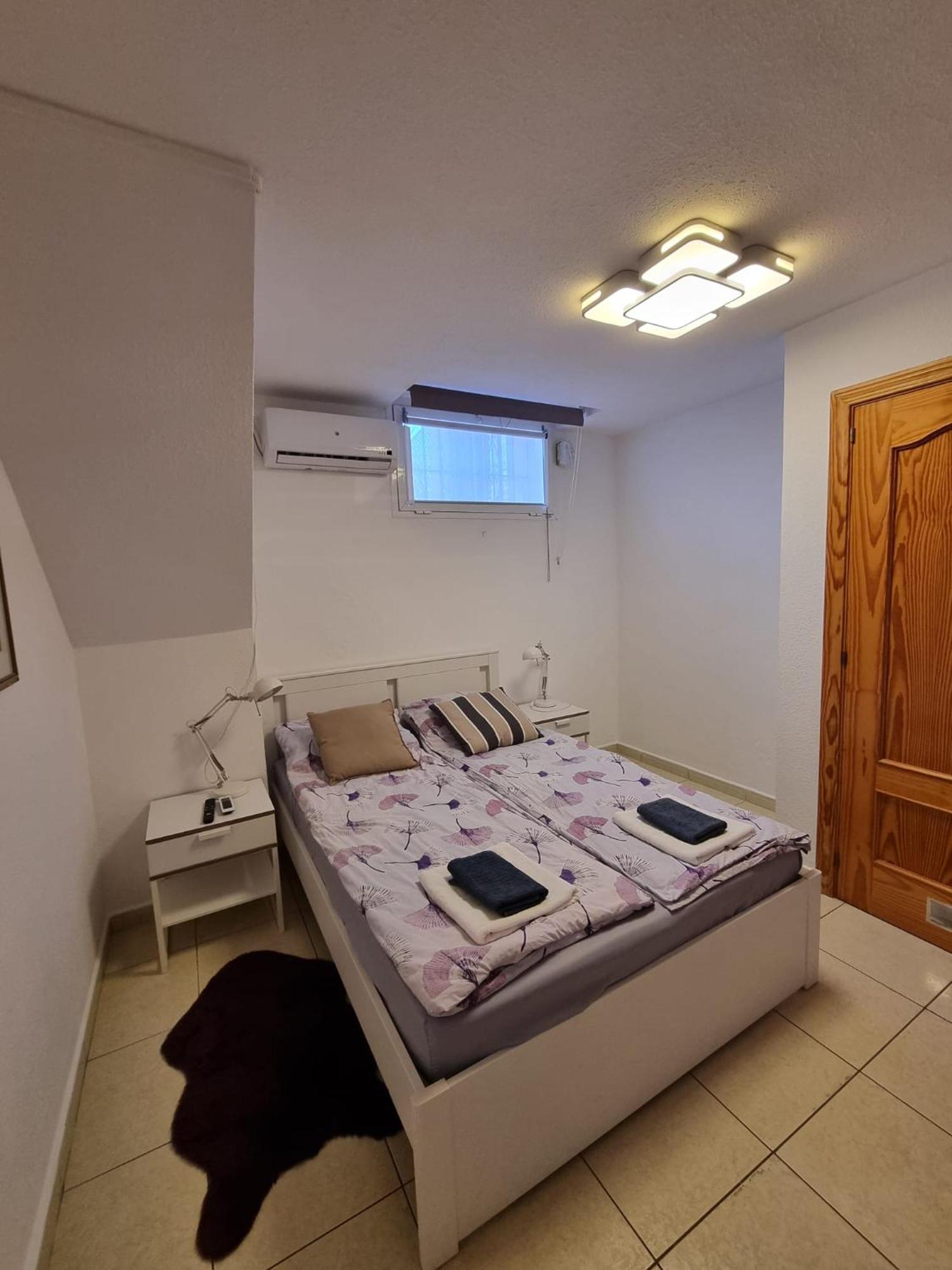 פואנגירולה Cozy Rooms In Terraced House מראה חיצוני תמונה