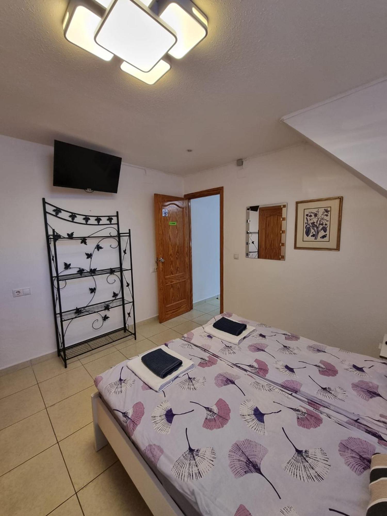 פואנגירולה Cozy Rooms In Terraced House מראה חיצוני תמונה