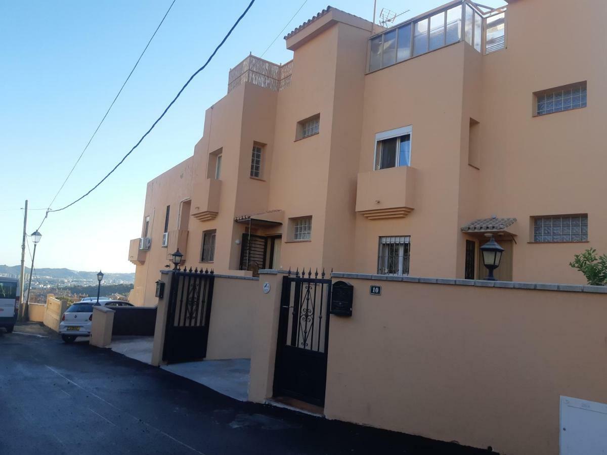 פואנגירולה Cozy Rooms In Terraced House מראה חיצוני תמונה